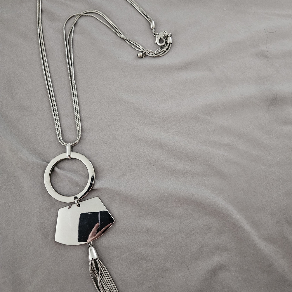 Elegant Silver Pendant Necklace